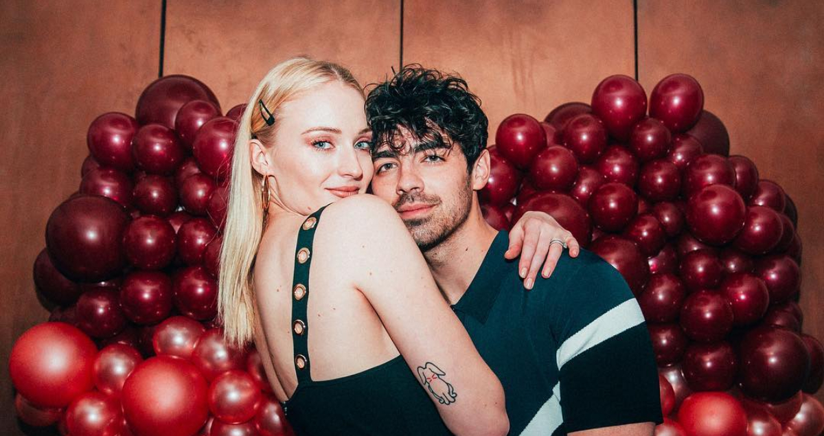 Sophie Turner je na vjenčanju nosila outfit koji ćemo rado kopirati za izlaske